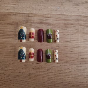 Christmas Tree Press On Nails